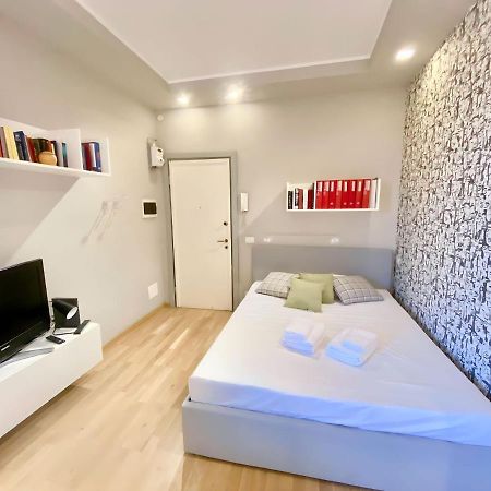 Viale Umbria Colorful And Cosy Studio Apartamento Milão Exterior foto